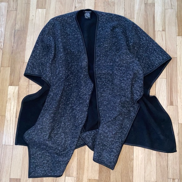 Ike Behar Reversible Open Poncho Shawl - Picture 5 of 7